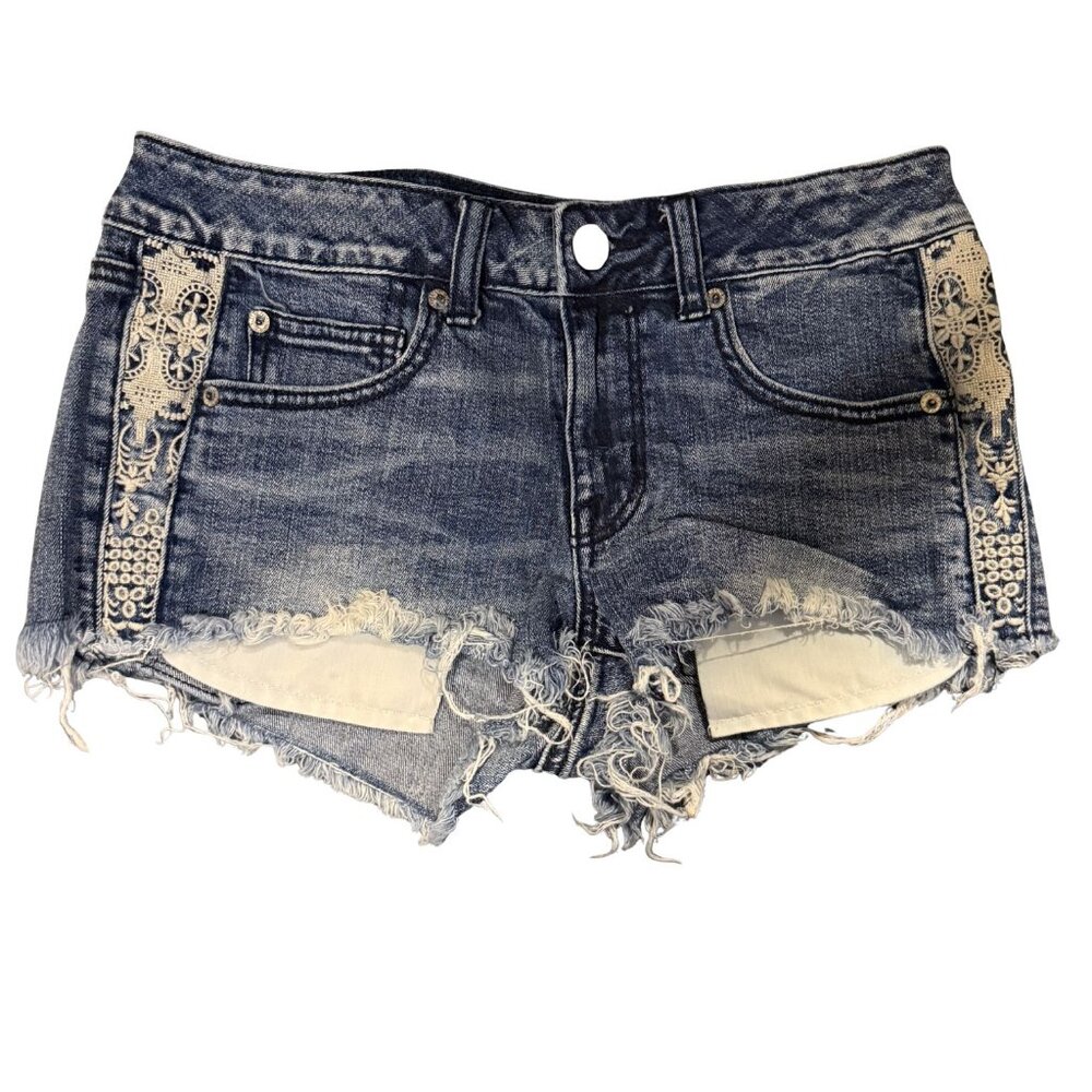 American Eagle Women’s Stretch Shorts (Size 6)
